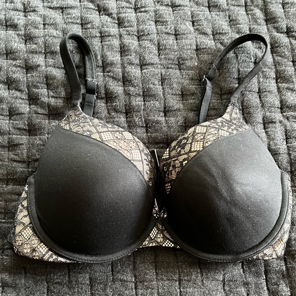 LIKE NEW!!! Body by Victoria Perfect Shape Black with Lace